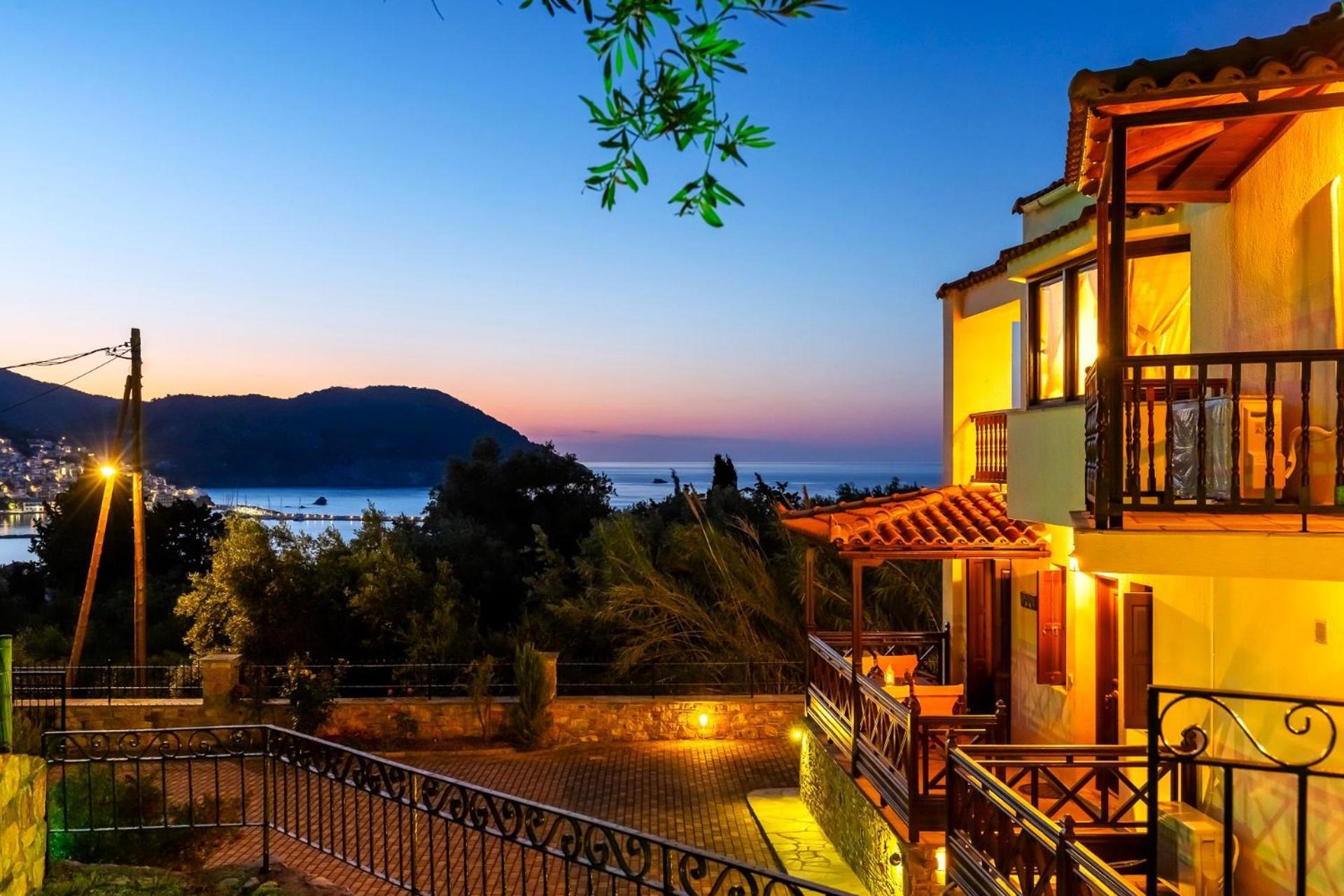 Naiades Superior Apartments In Skopelos With Sea View Close To The Town 외부 사진