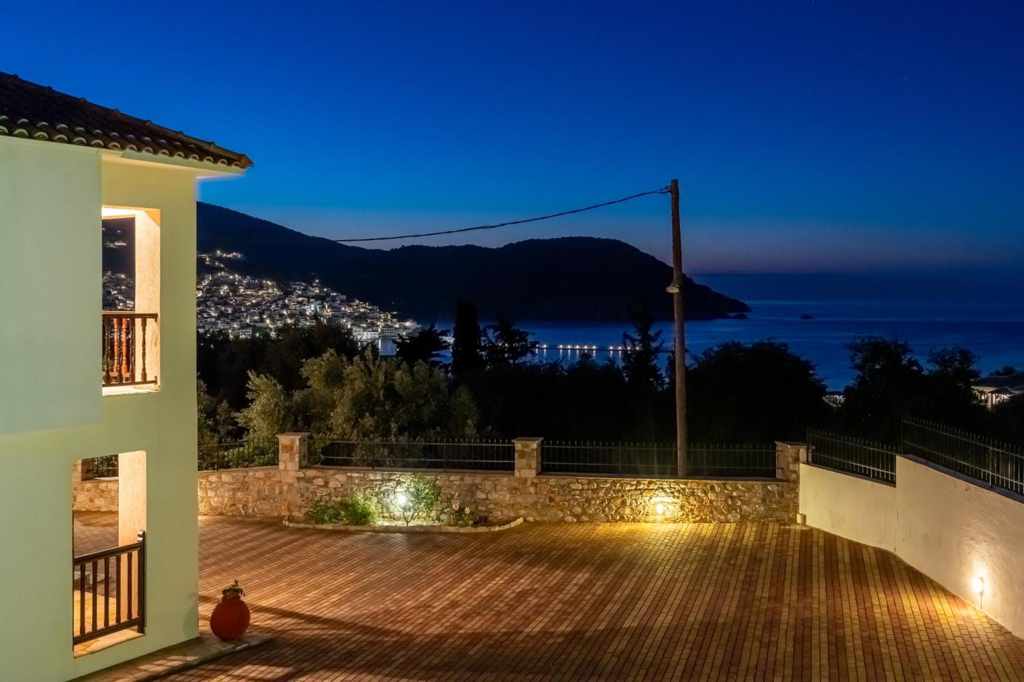 Naiades Superior Apartments In Skopelos With Sea View Close To The Town 외부 사진
